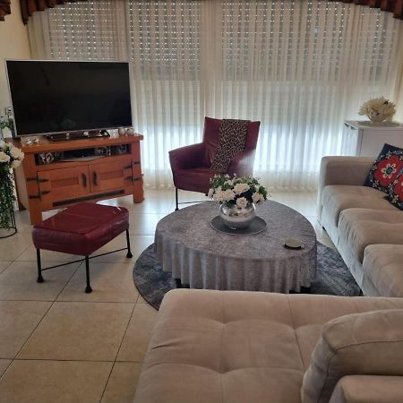 הבית בבלפור Naharija Exterior foto