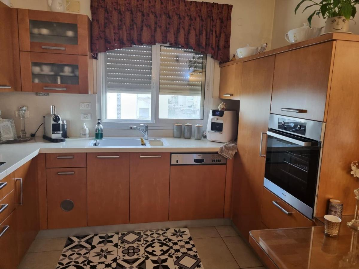 הבית בבלפור Naharija Exterior foto