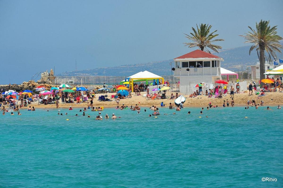 הבית בבלפור Naharija Exterior foto